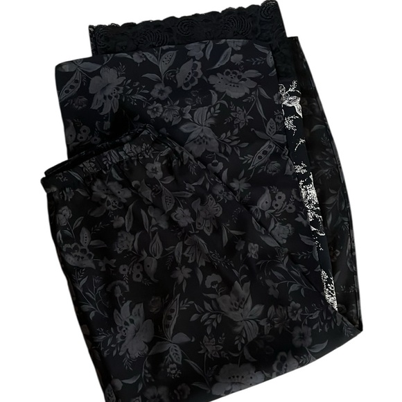 Water Colors Black Floral A-Line/ Maxi Double Layer Skirt Size Medium - Picture 5 of 7